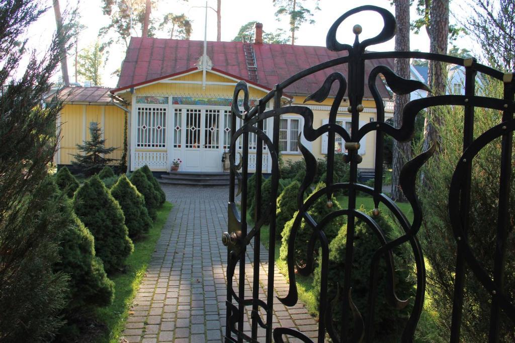 Villa Florio Jūrkalne Buitenkant foto